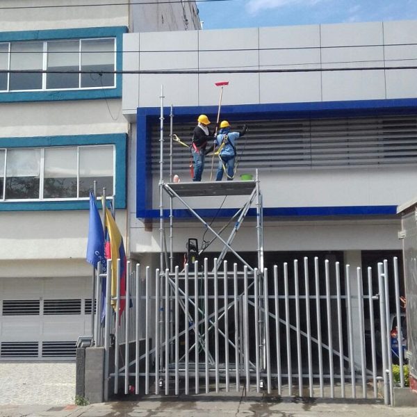 alquiler de escaleras dielectricas en cali