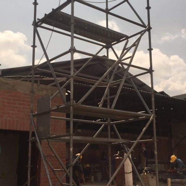 alquiler de escaleras de extencion en aluminio en cali